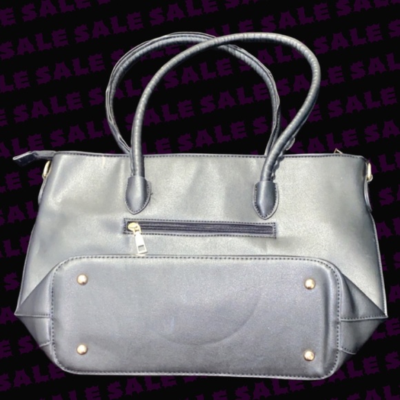 Purses - Picture 3 of 4